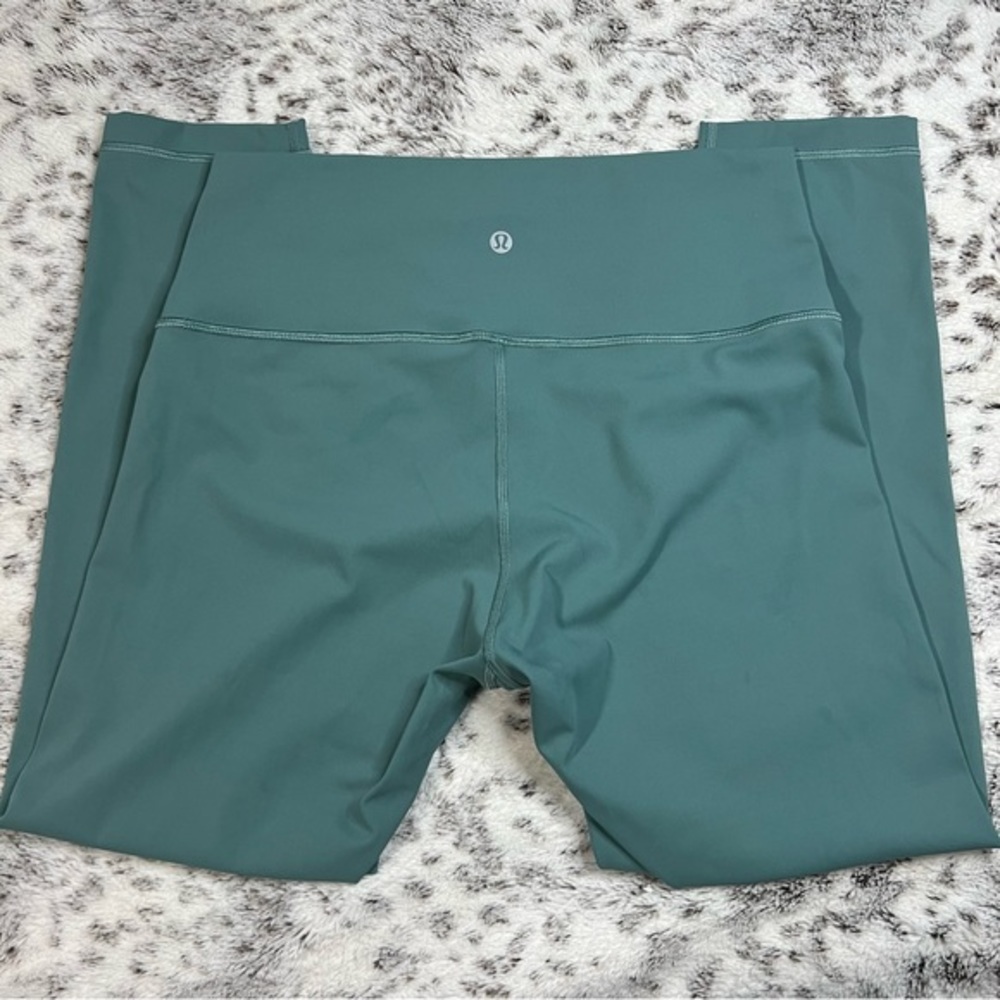 Lululemon Wunder Train High-Rise Crop 23” Size 10